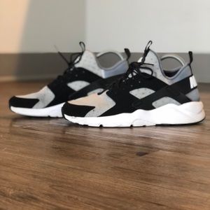 Air Huarache Run Ultra 'Wolf Grey'